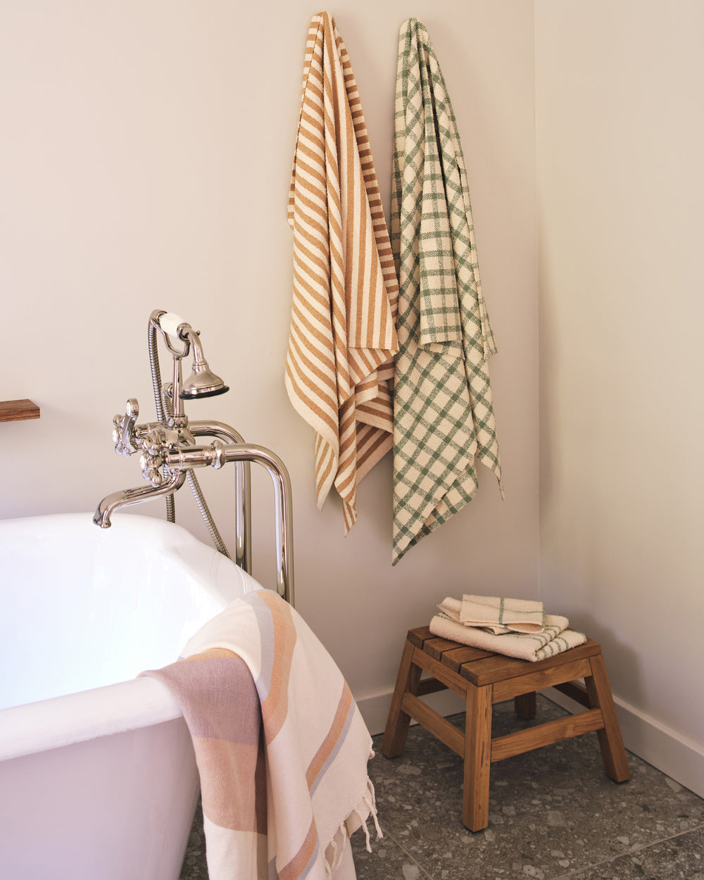 Fruit Stripe Bath Towel - Pear