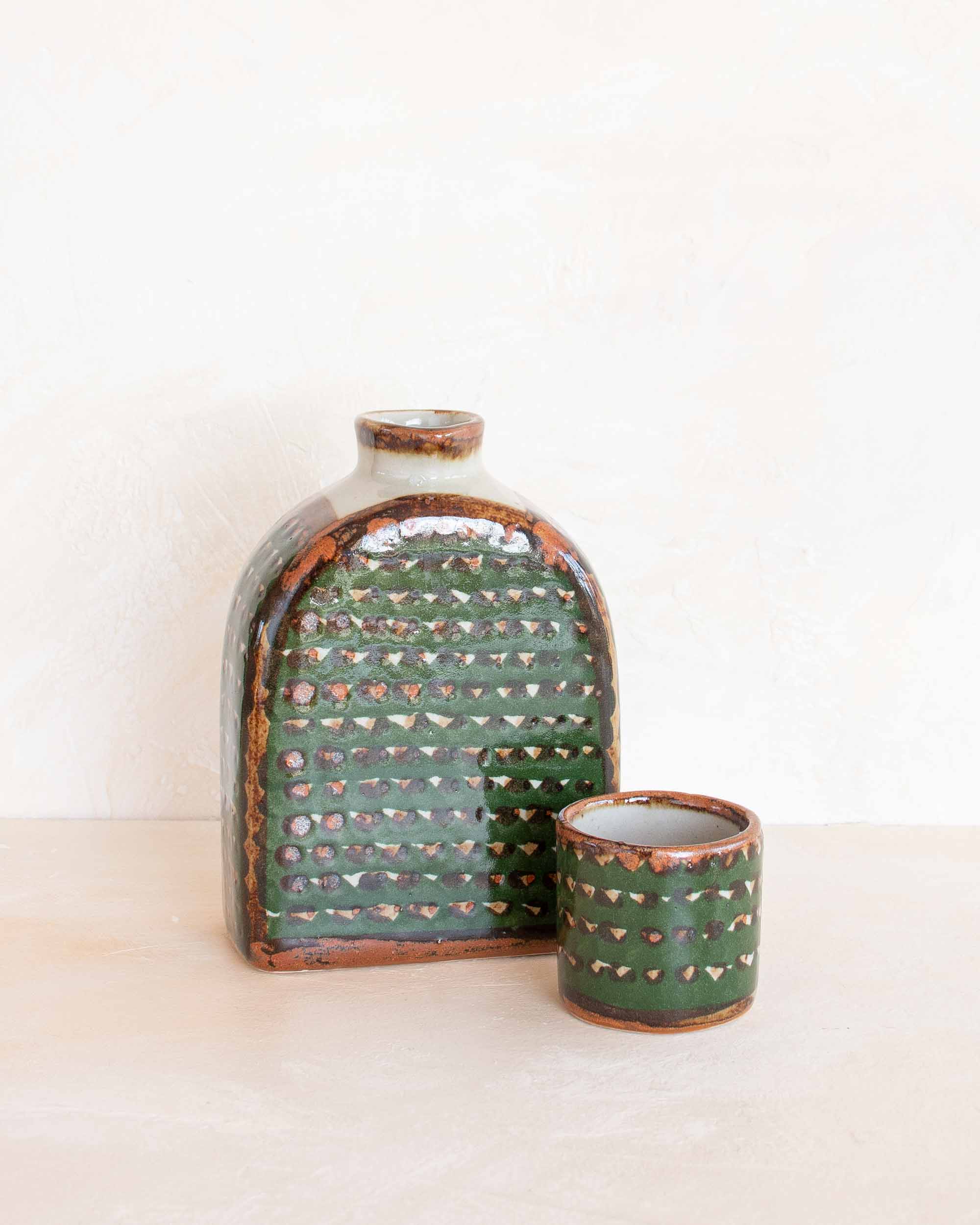San Germán Water Jug with Cup - Green