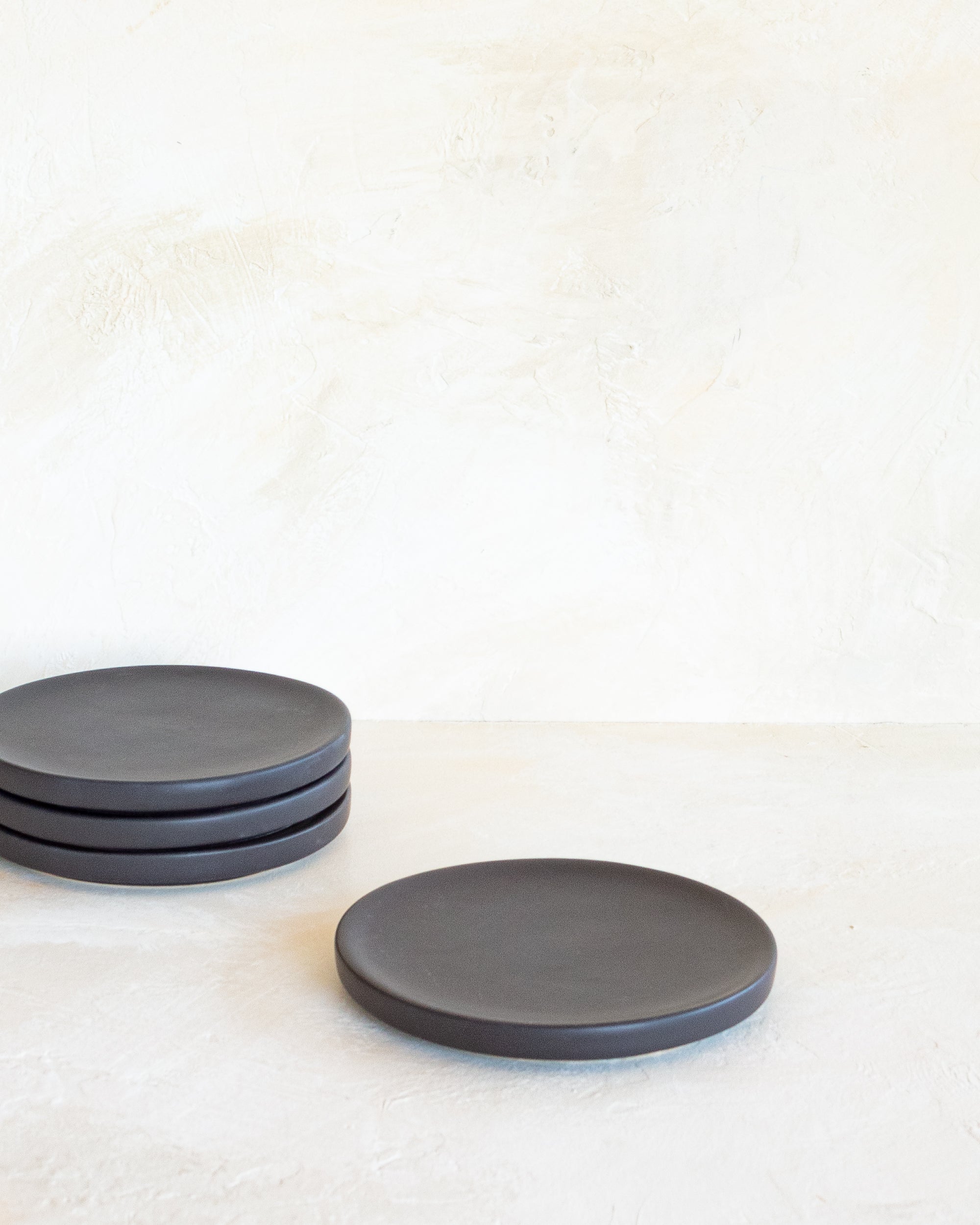 Marvilla Dessert Plate - Black