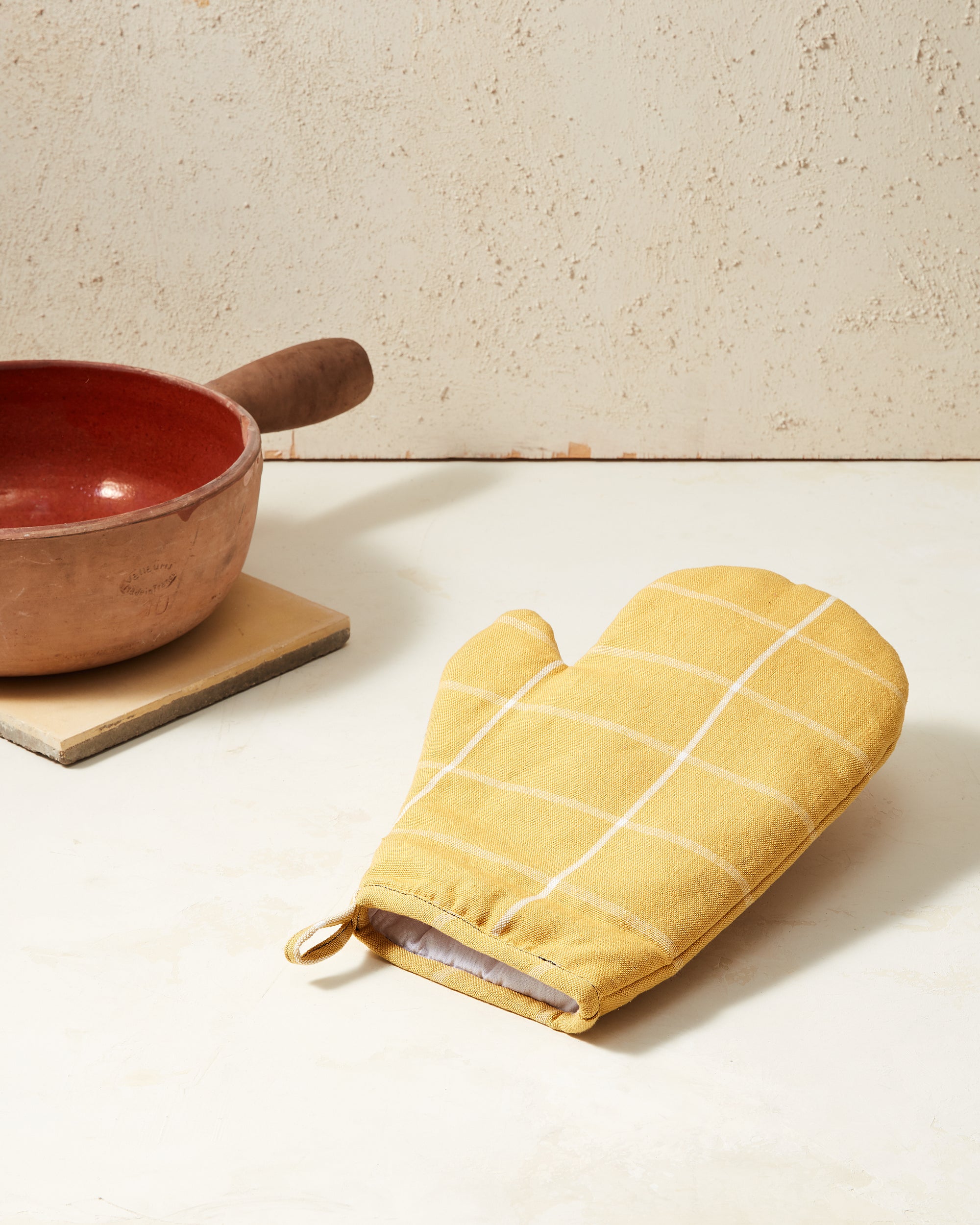 Ethically handwoven Ovenmitt with yellow, gold grid pattern MINNA