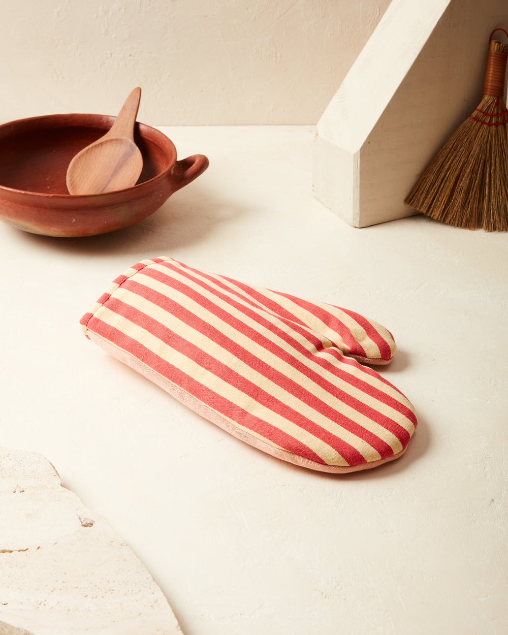 Sol Oven Mitt - Hibiscus