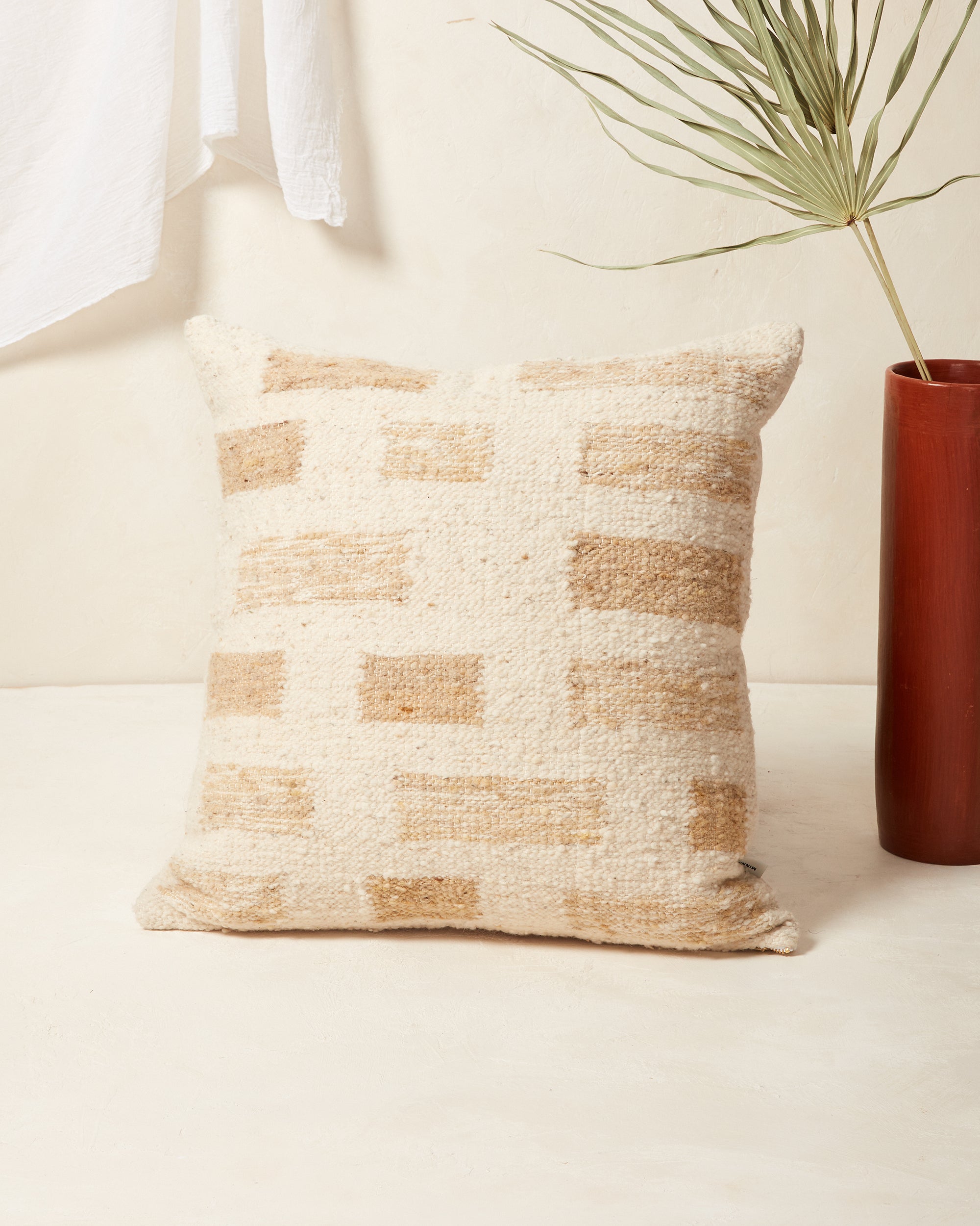 Shadow Pillow - Cream